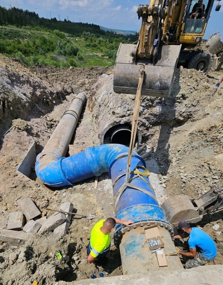 Работата по превключване на част от новоизградения водопровод на Перник завърши