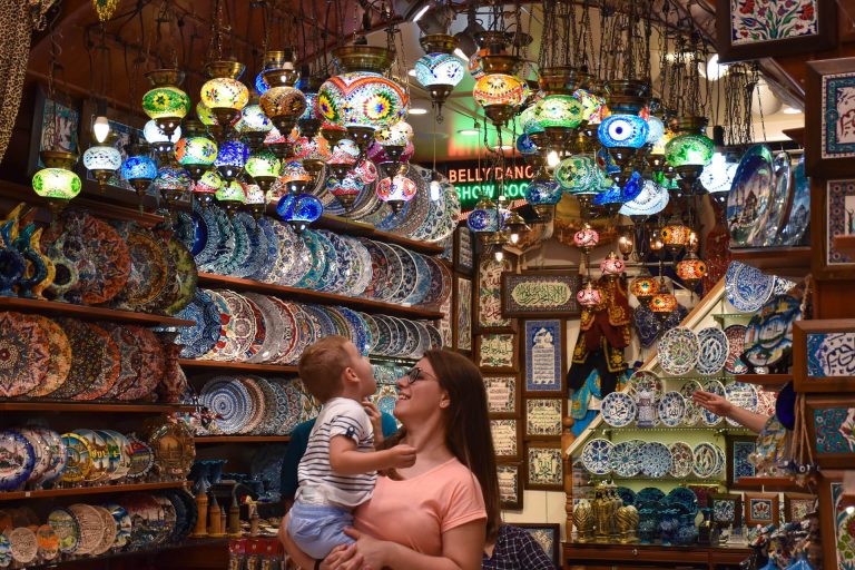 По желание: Турция въвежда половин работен ден за държавни служители с деца