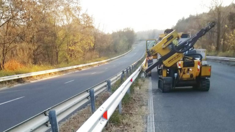 АПИ търси фирми за ремонт и поддръжка на мантинелите