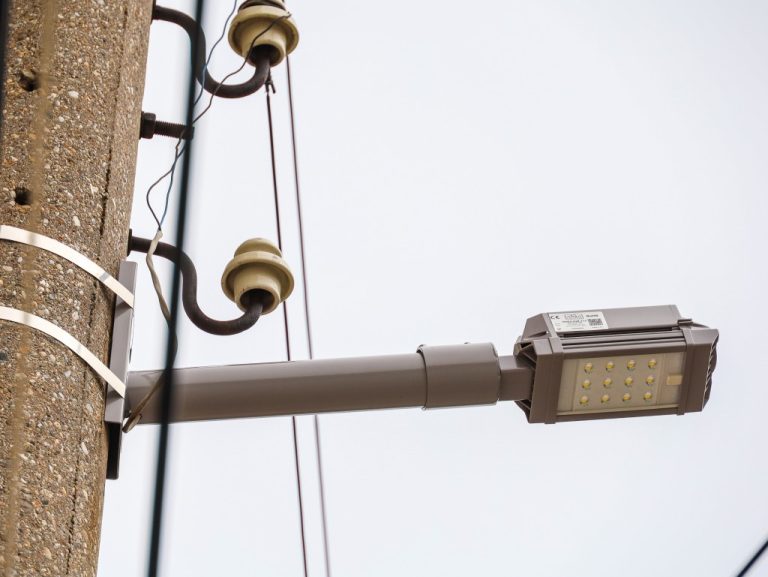 Шумен с модерно улично осветление