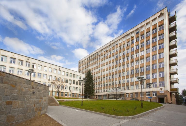 Изграждат хеликоптерна площадка на Смолянската болница