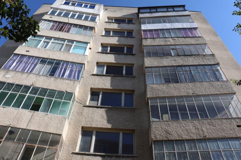 Санират нови четири жилищни блока в Попово