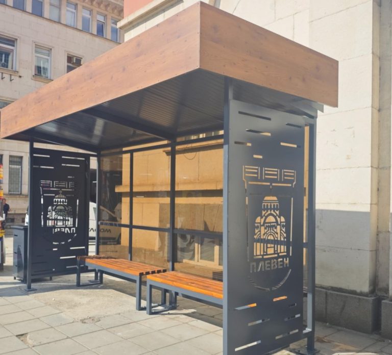Монтират нови спирки в Плевен