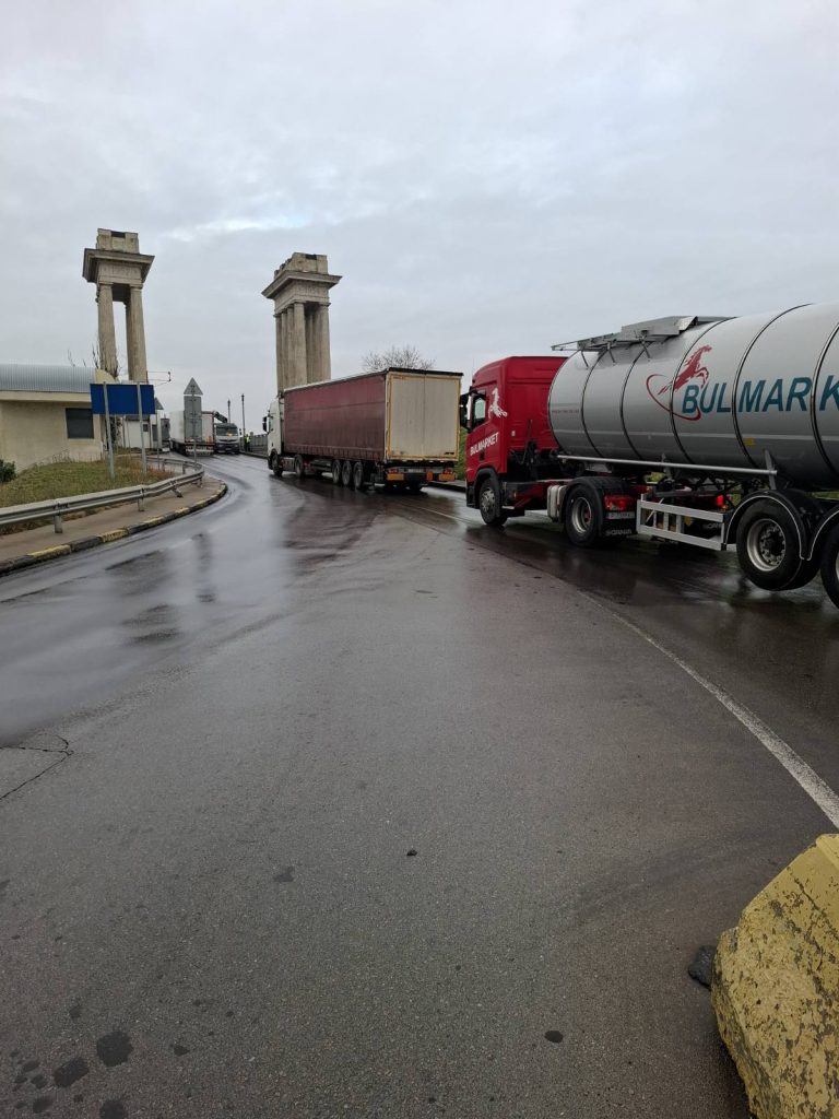 Заради трафик: Отварят шесто гише на Дунав мост при Русе – Гюргево