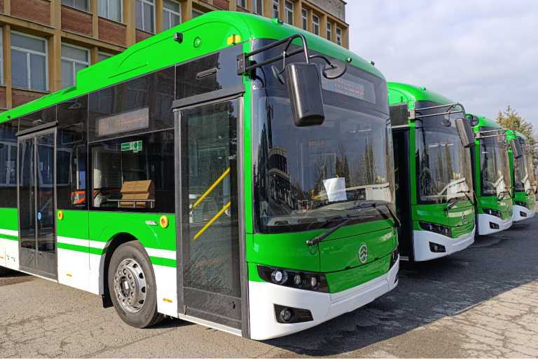 Нови електробуси тръгват в Шумен