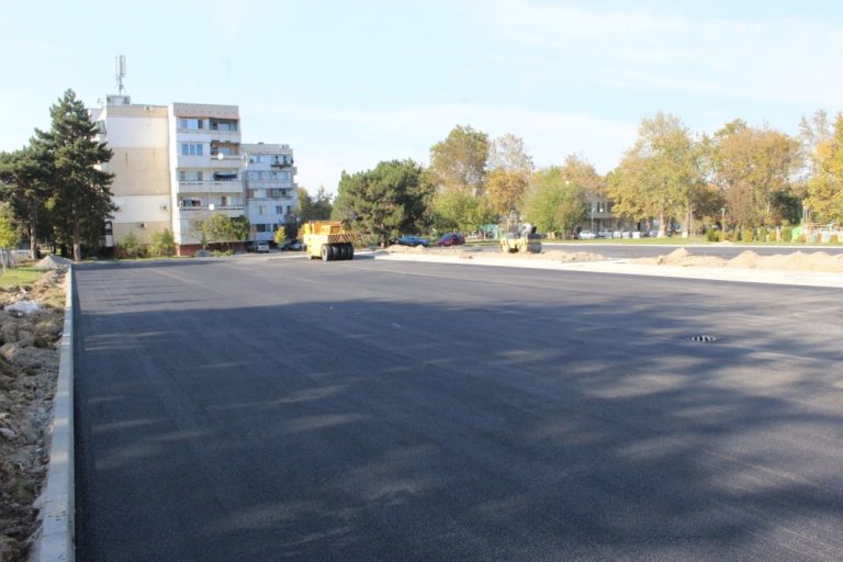 Още два обновени паркинга в Козлодуй