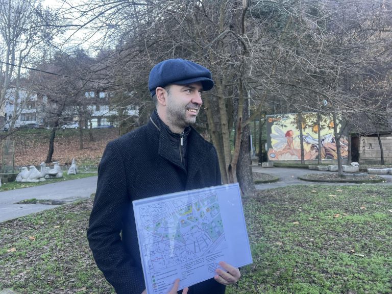 Обновяват два парка в Кюстендил