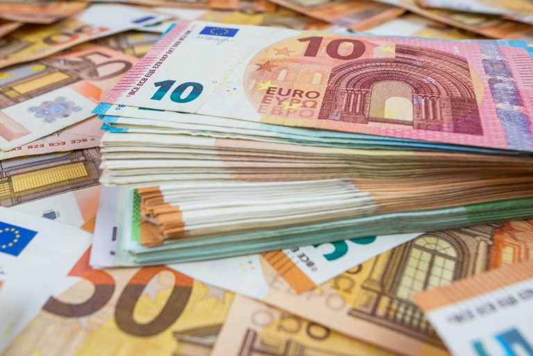 Търговските банки стартираха безплатен обмен на левове