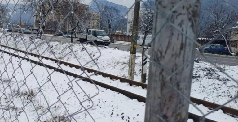 Изграждат пешеходни подлези и ограждения на жп линията във Враца