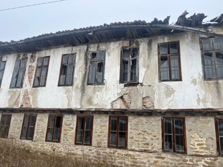 Възстановяват рухналото килийно училище в село Михалци