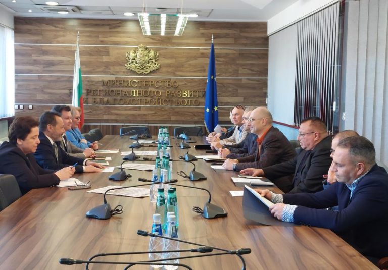 МРРБ: Подготвят се досиета на всички проекти по Инвестиционната програма за общински проекти