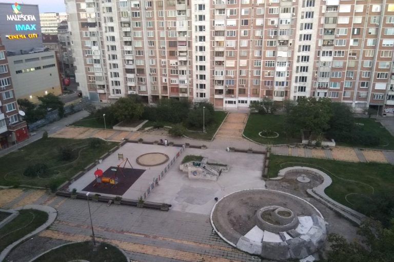 ЕКО: Нови зелени зони над гаражите и фонтан в “Зона Б-5”