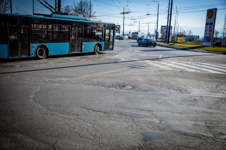 Ремонтират две кръгови кръстовища в Пазарджик